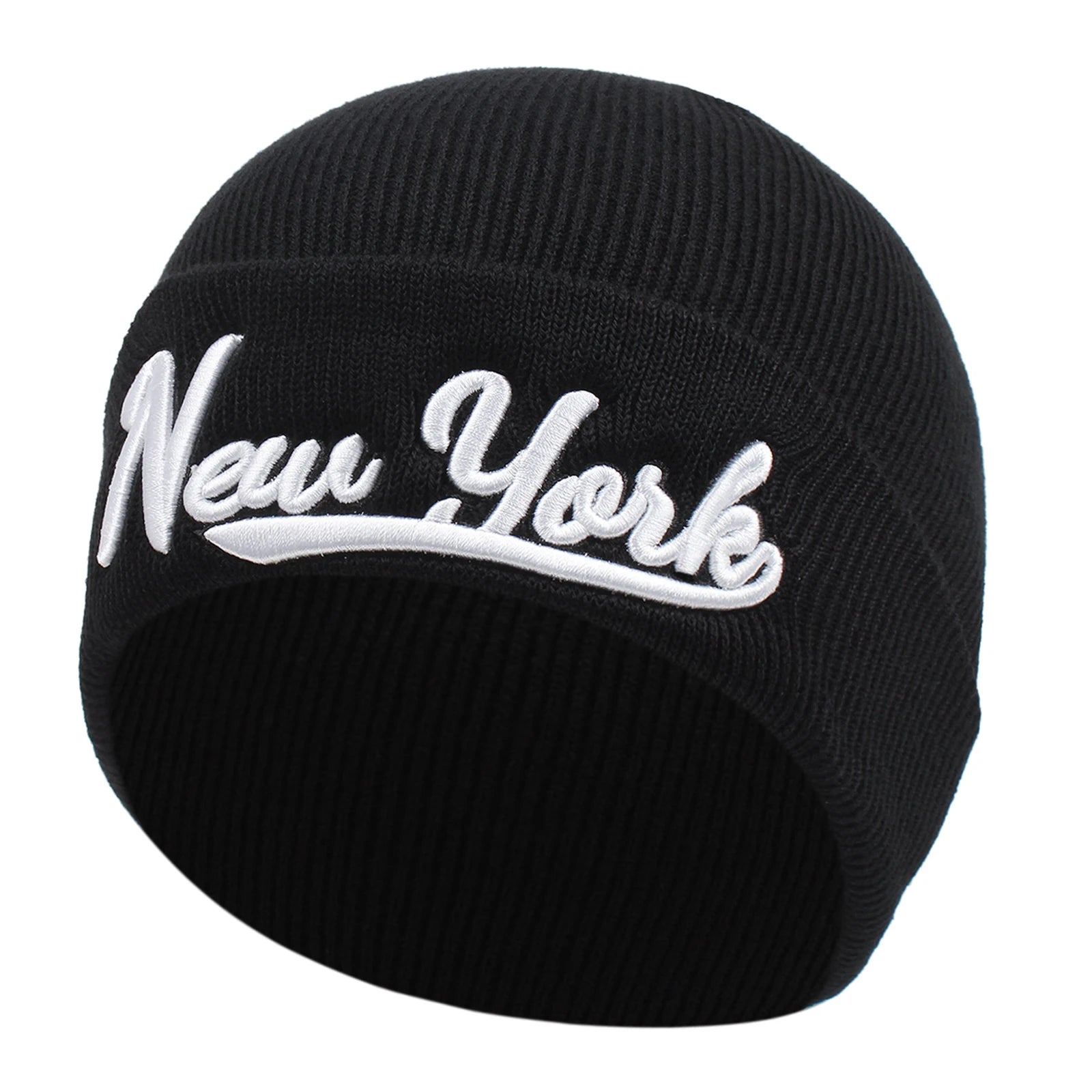 Svart beanie med New York brodyr i vitt