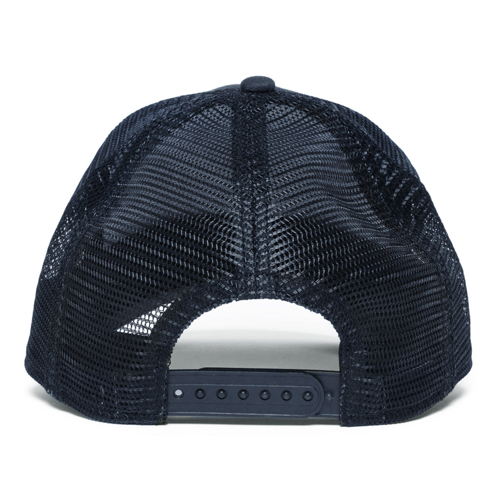 Blå keps med nät baktill