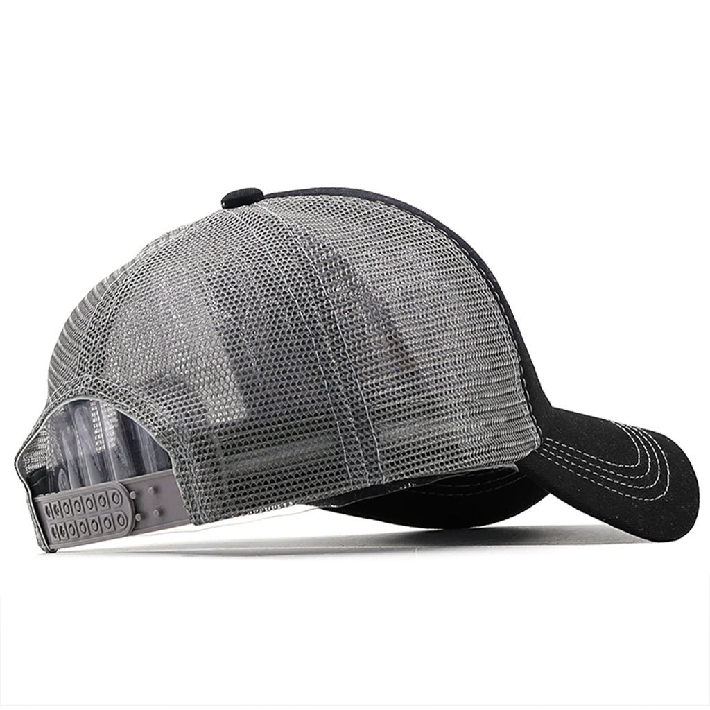 Svartfärgad trucker keps med NASA logotyp på framsidan