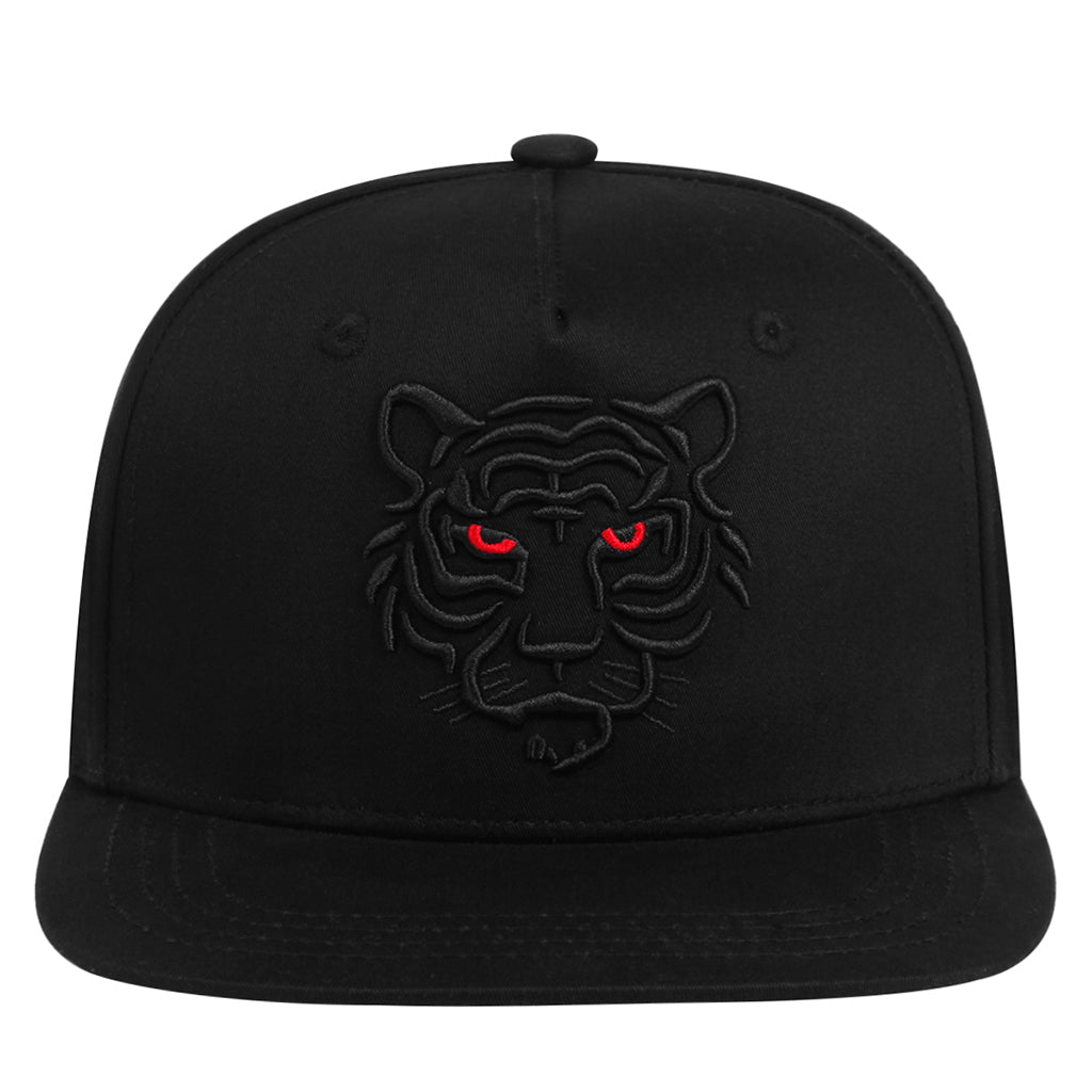 Helsvart snapback med tigermotiv