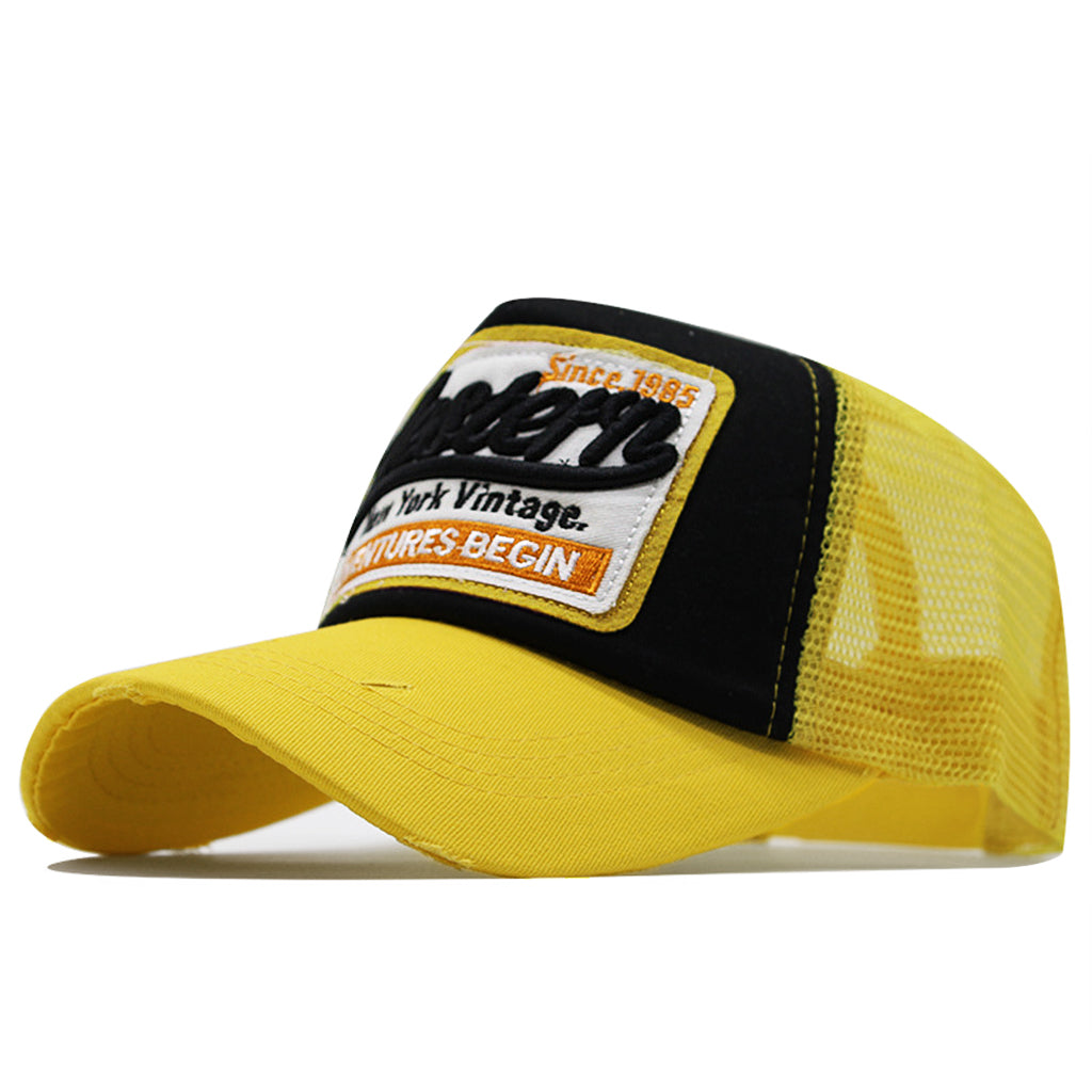 Vit och gul keps för herr med tryck