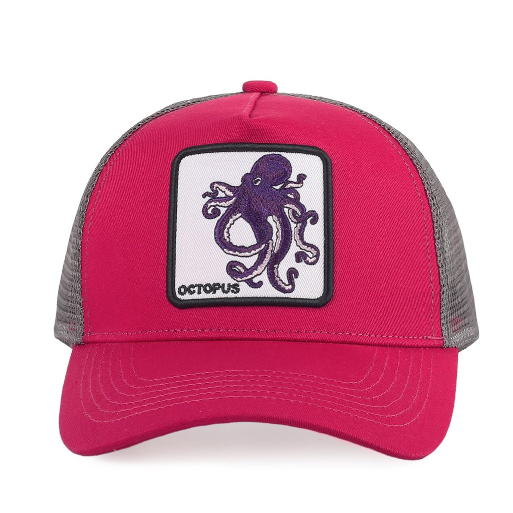 Röd truckerkeps med bläckfisk och texten OCTOPUS broderad på tygpatch