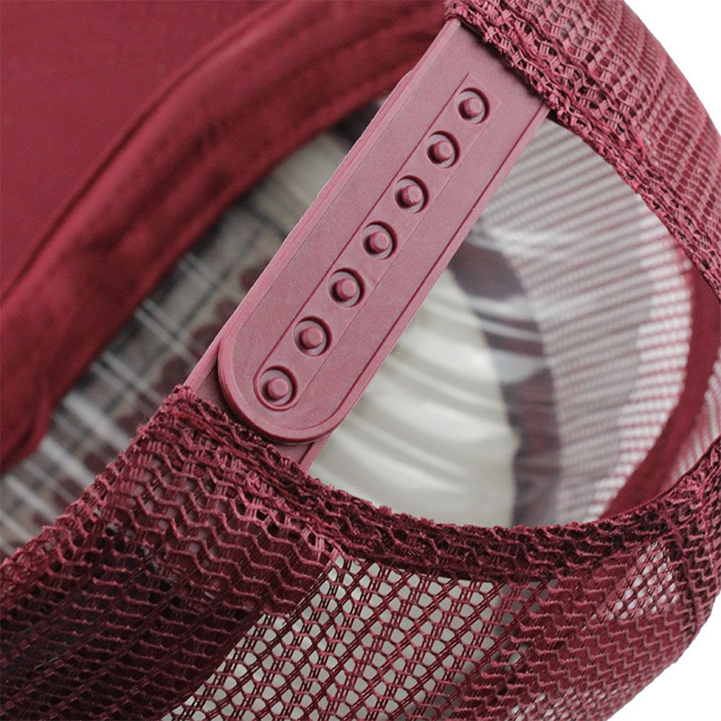 Röd trucker keps med justerbar snapback