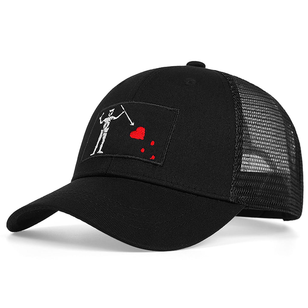 Svart keps med skelett på