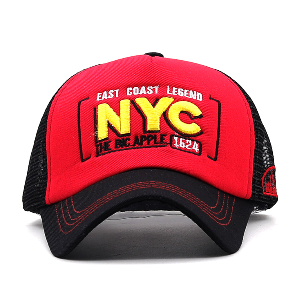 Svart och röd trucker-keps