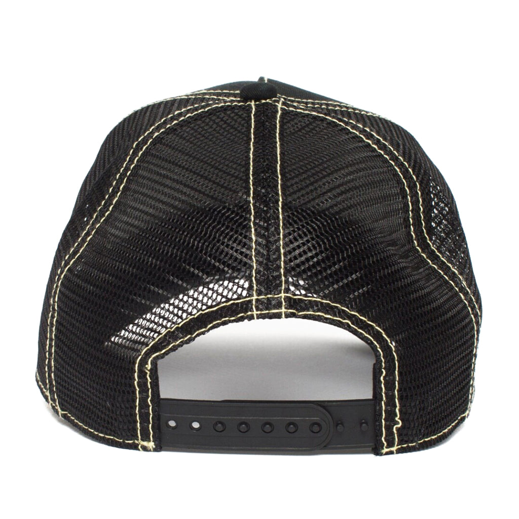 Svart trucker keps med bi på och texten QUEEN