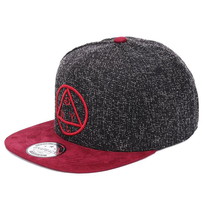 NY Triangle Svart/Röd Snapback