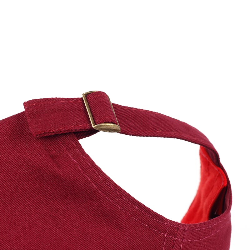 DAMN Letters Röd Dad Hat