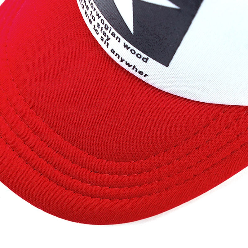 Vit Och Röd Vintage Truckerkeps