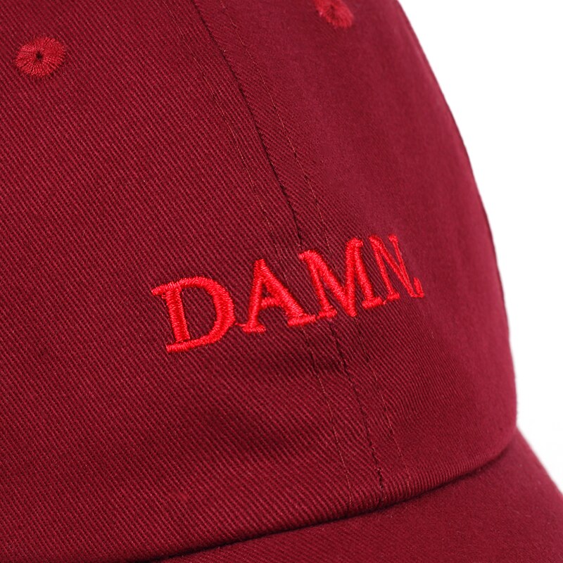 DAMN Letters Röd Dad Hat